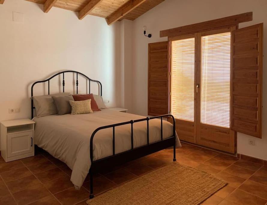 La Llobatera Casa Rural Les Coves de Vinroma Dış mekan fotoğraf